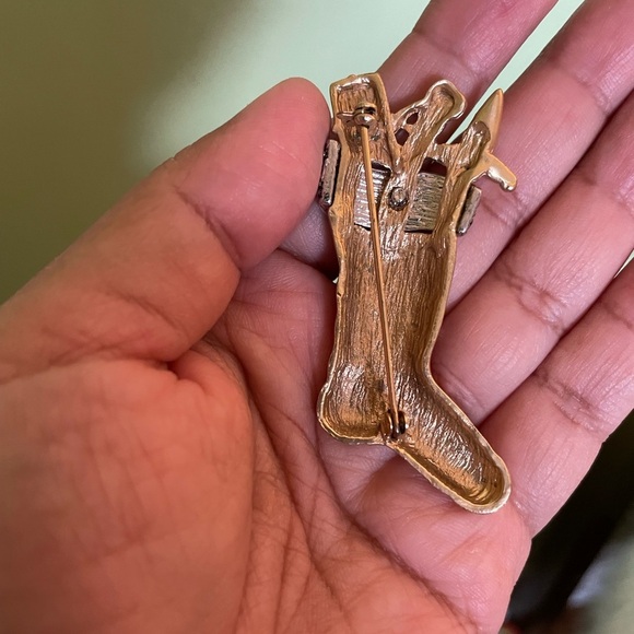 Gold and Black Christmas Stocking Brooch - Picture 5 of 6